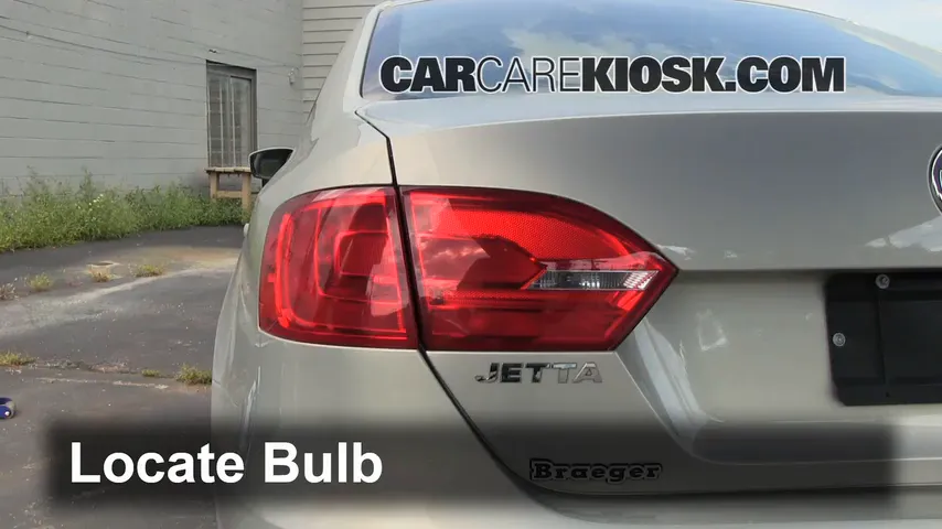 2011 Volkswagen Jetta SE 2.5L 5 Cyl. Sedan Lights Turn Signal - Rear (replace bulb)